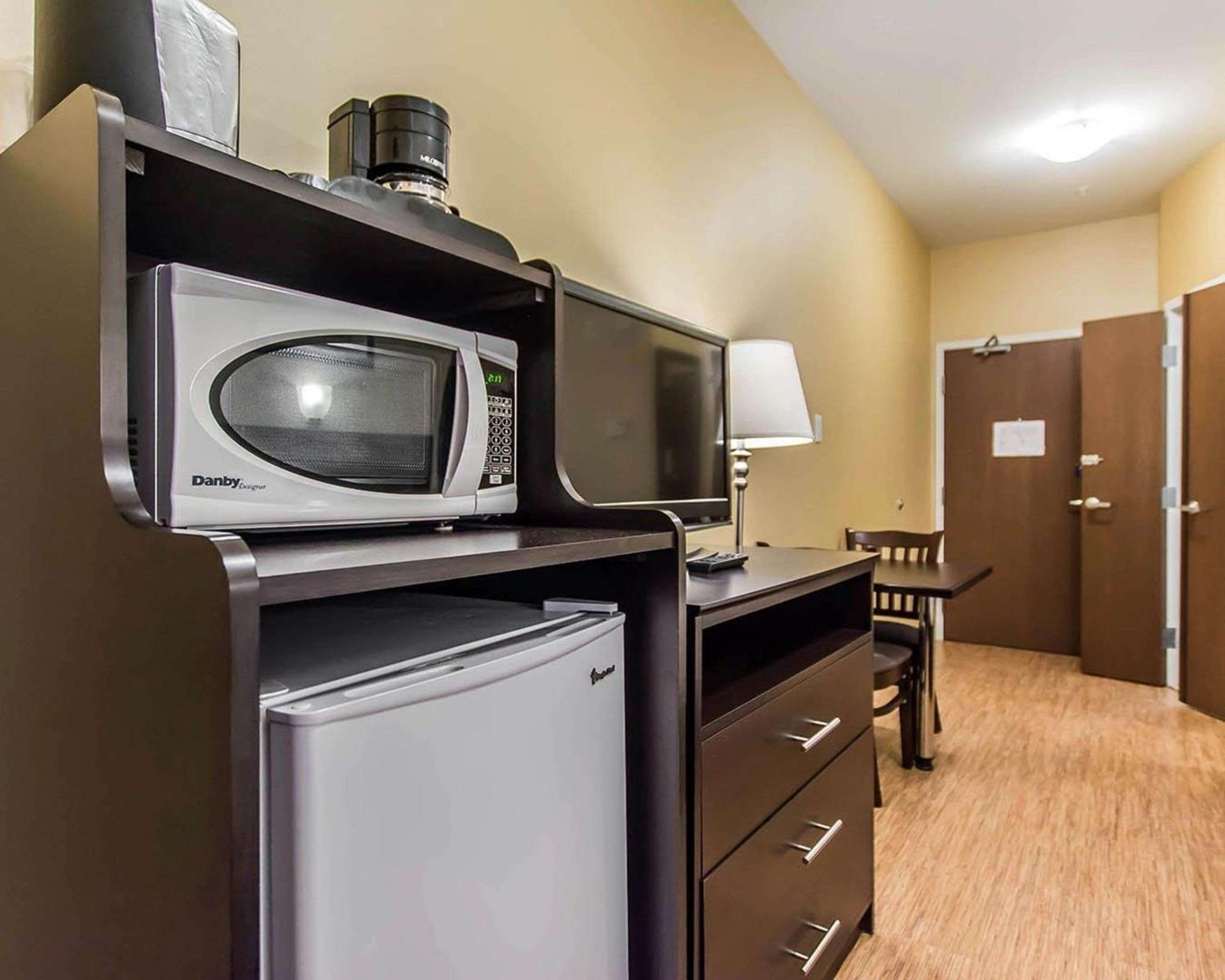 Quality Inn Moncton Exterior foto