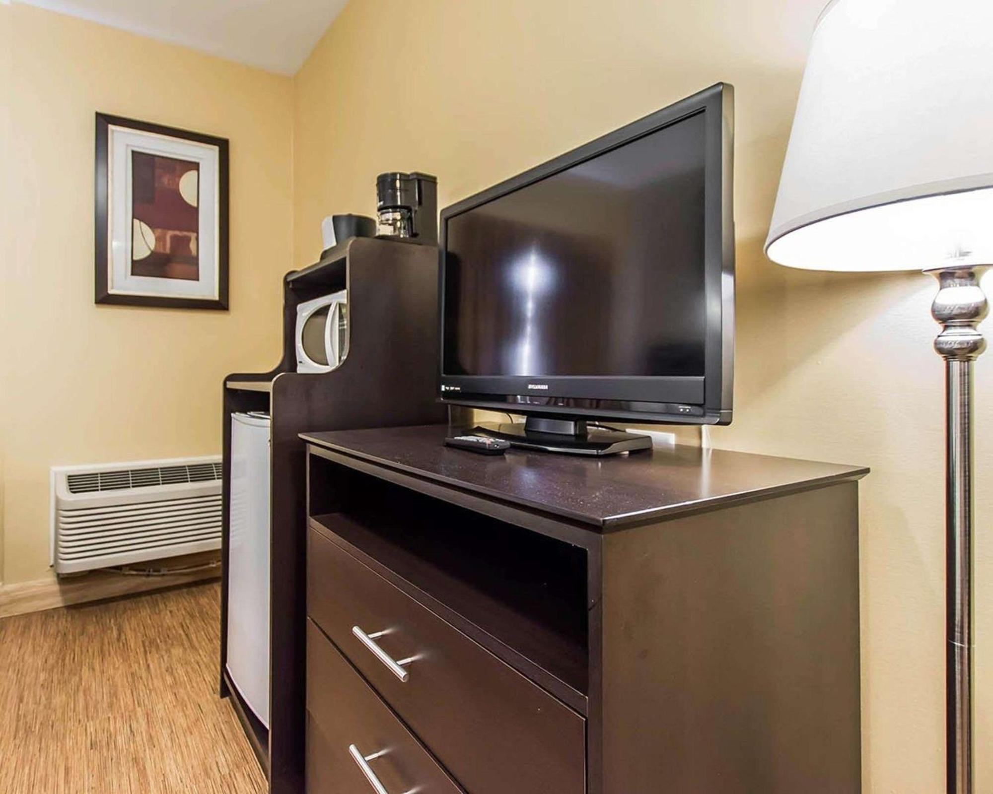 Quality Inn Moncton Exterior foto