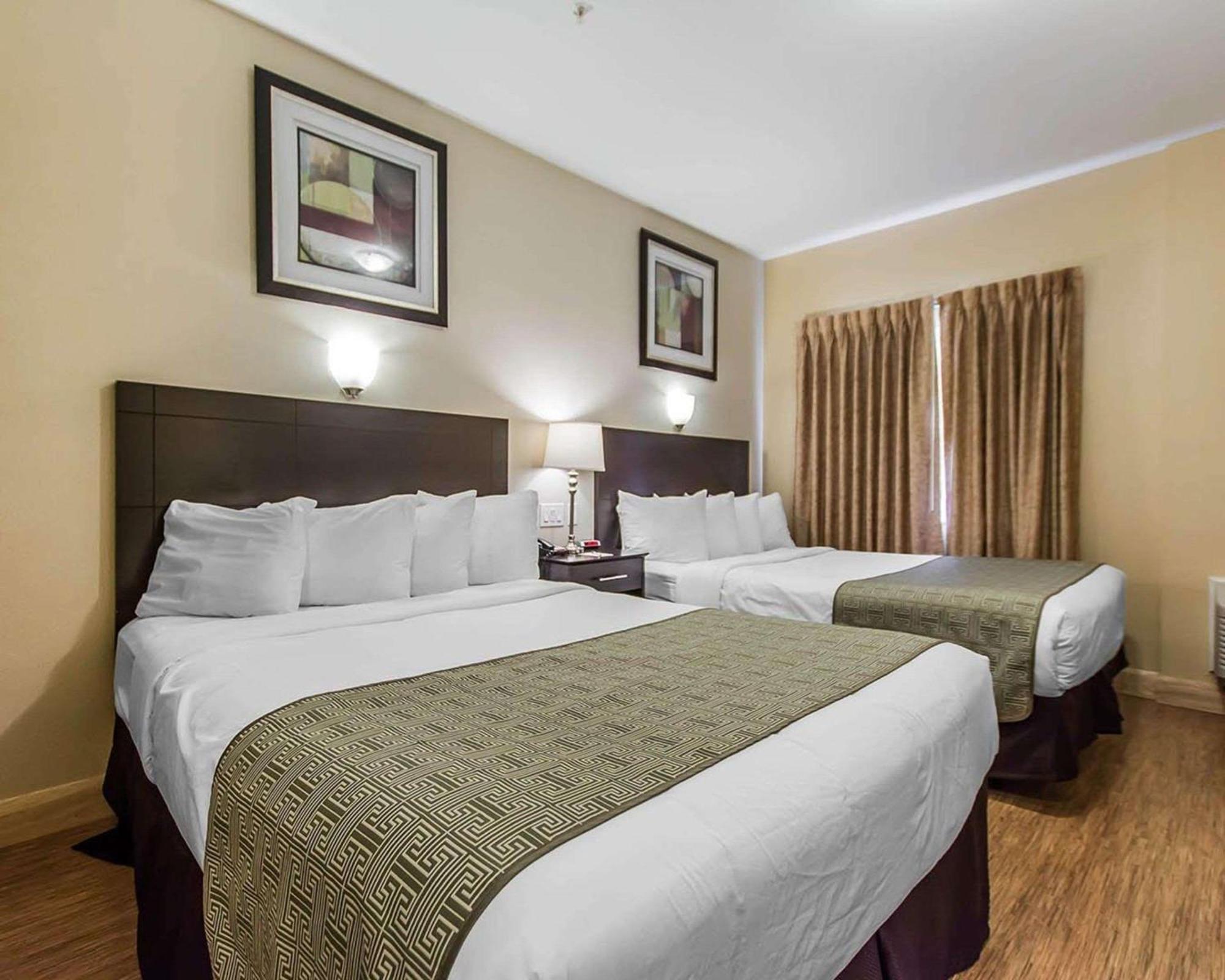 Quality Inn Moncton Exterior foto