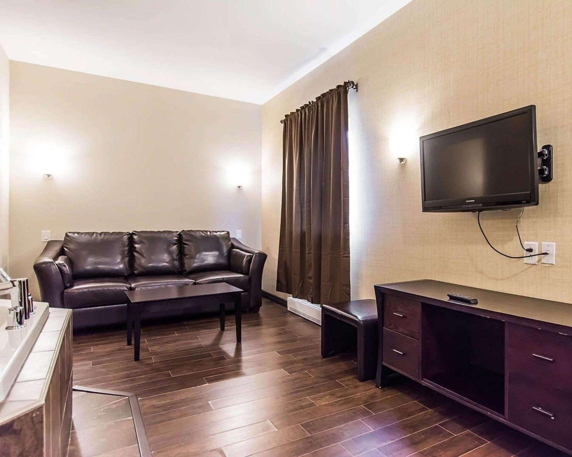 Quality Inn Moncton Exterior foto