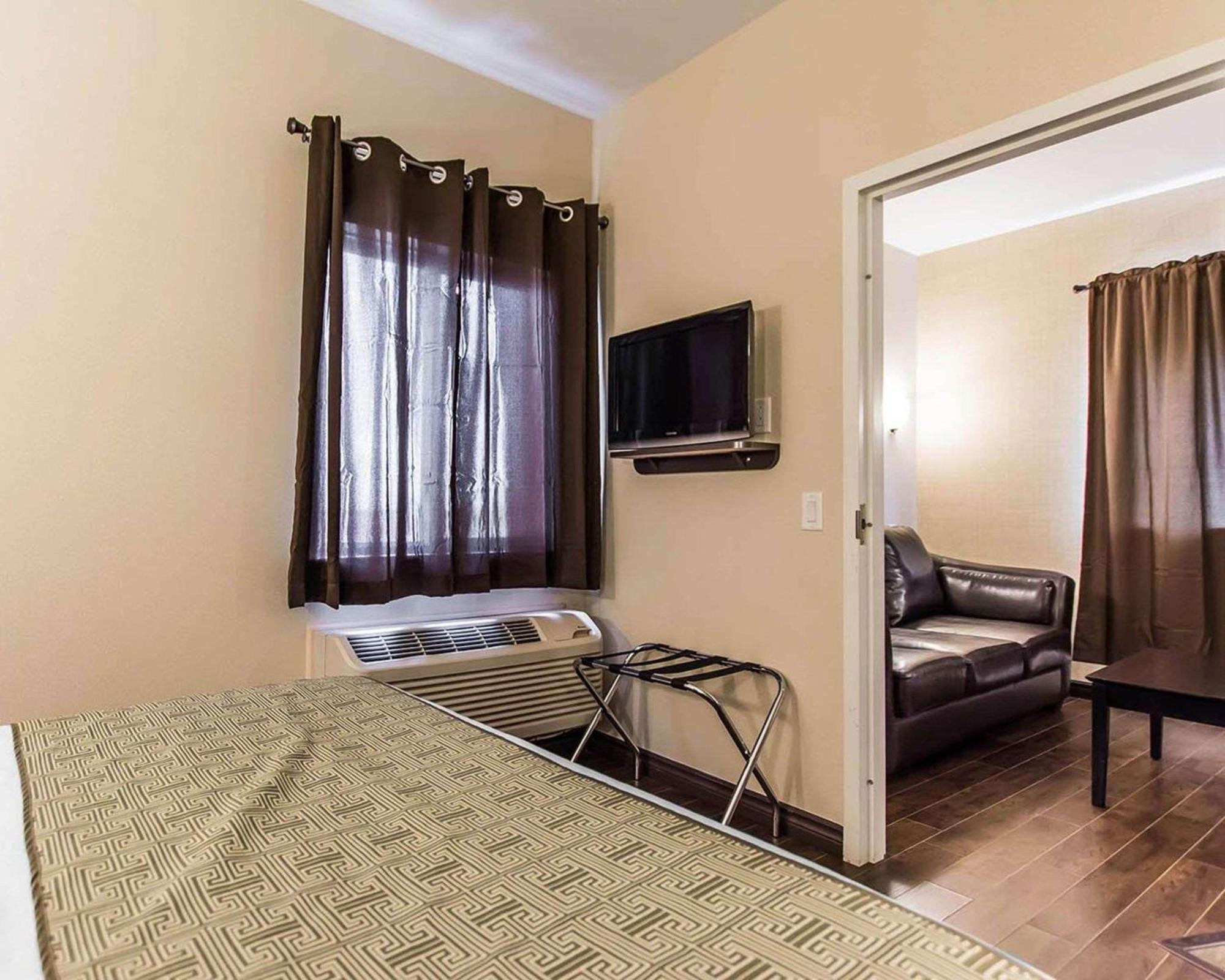 Quality Inn Moncton Exterior foto